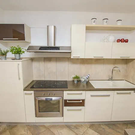 Apartament Giuli